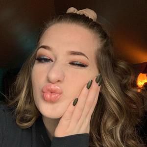 Meet your Posher, Kayleigh